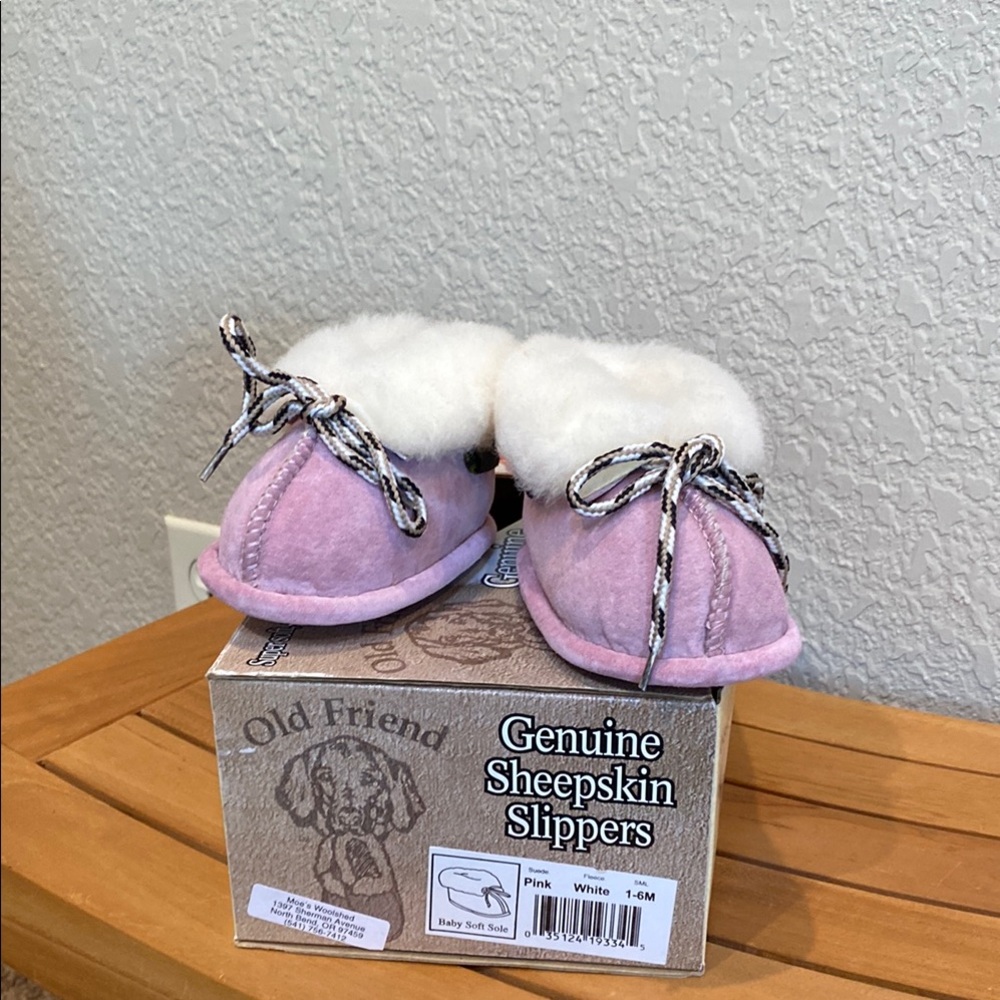NIB Old Friend Pink Sheepskin Slippers Baby Soft Sole sz 1-6 months